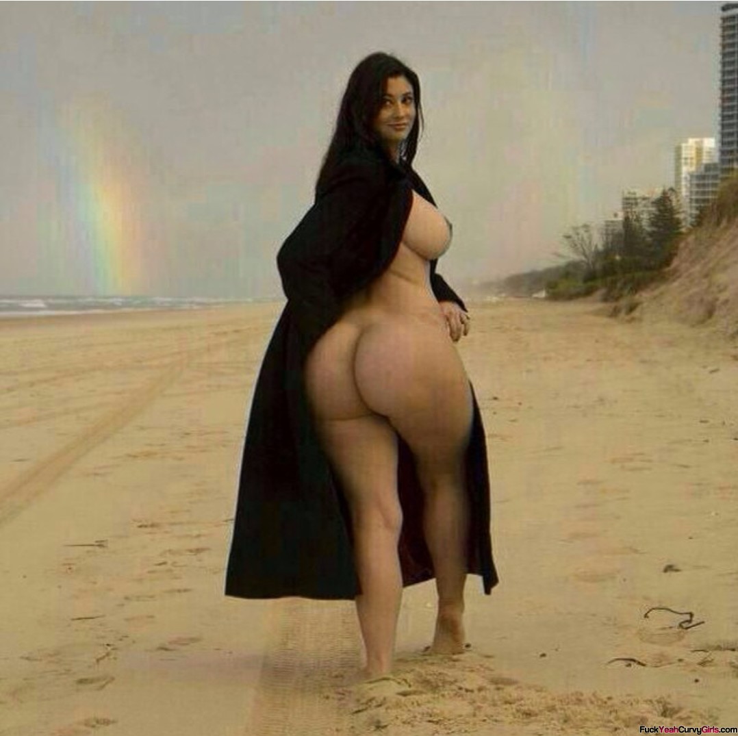 Curvy Arab Women