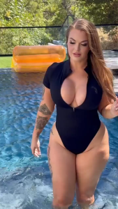 Curvy Beautiful Model
