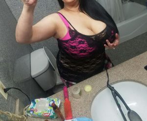 bbw-massive-tits-selfie