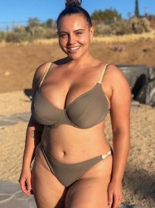 beautiful-curvy-body
