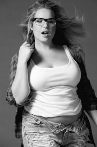 chubby-blonde-babe