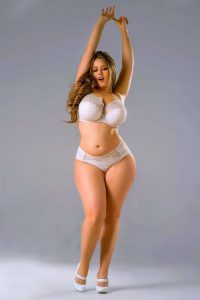 chubby-hot-model