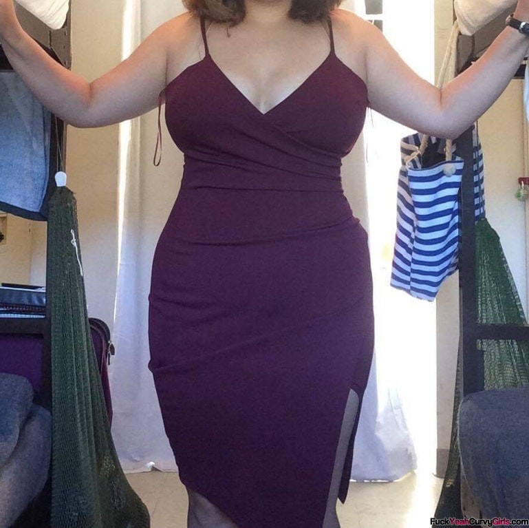 Curvy Amateur Babe Tight Dress Fuckyeahcurvygirls