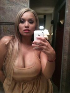 sexy-huge-boobs-selfie