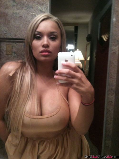 Huge Tits Selfies