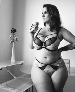 sexy-plus-size-model