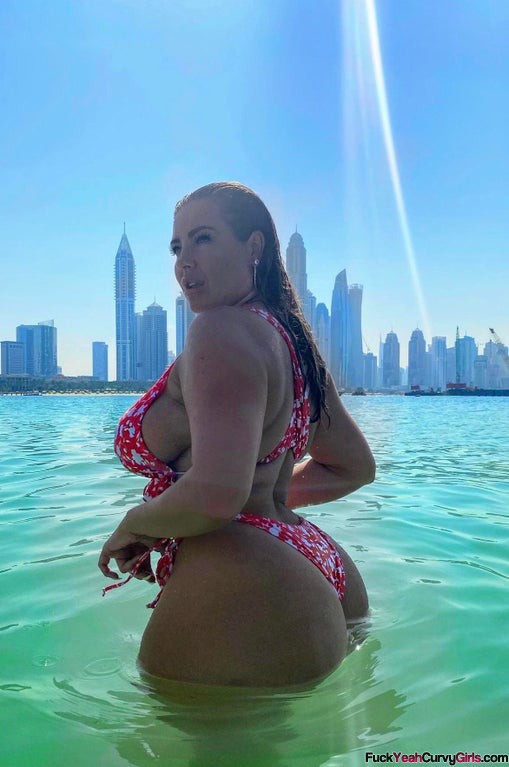 thick-big-booty-Hannah