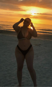 thick-bikini-babe