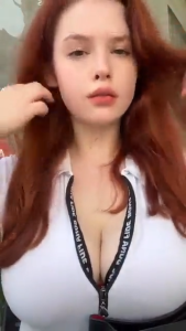 Thick Redhead Busty Cleavage